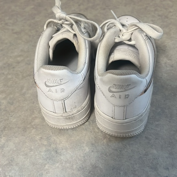 Nike Kids White Air Force 1 with Custom Cheetah Paint Size 3.5Y Same as W 5 - Picture 5 of 6